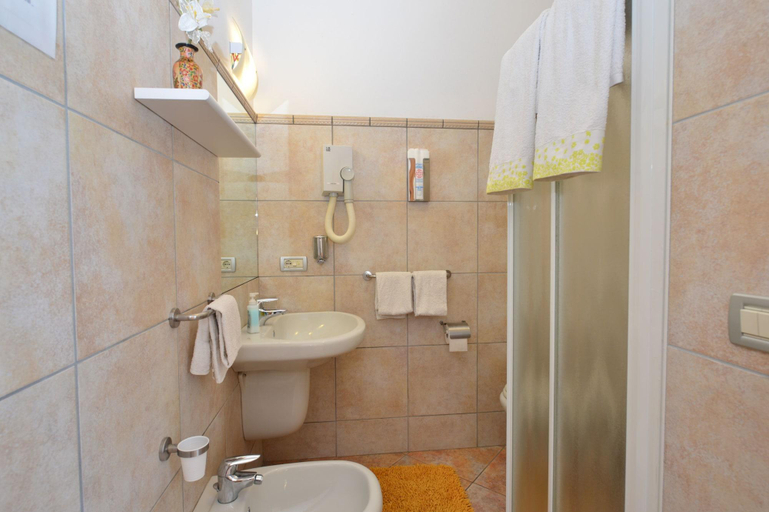 Bathroom 5, CAMERE DA MIRELLA, Verona
