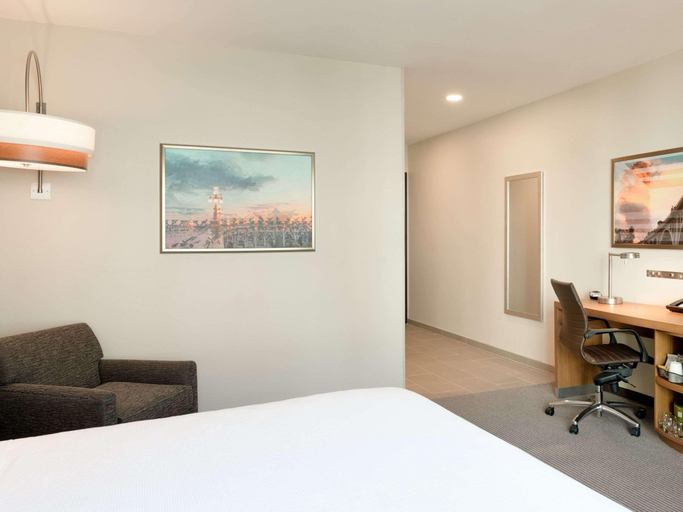 Bedroom 2, Hyatt Place Chicago Medical/university District, Cook