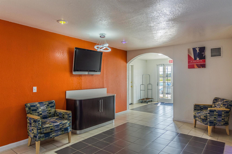 Public Area 2, Motel 6 McAlester, OK, Pittsburg