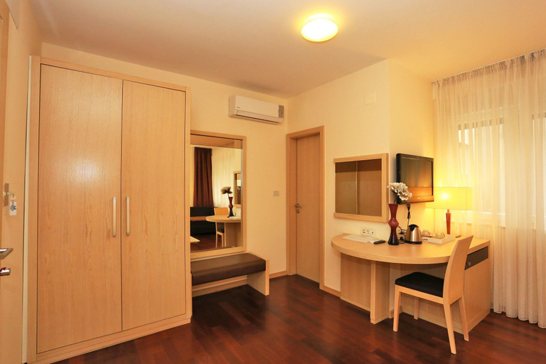 Sport & Beauty 5, Zoilo Rooms self check-in, Zadar