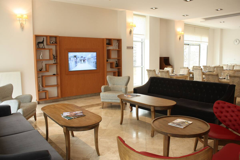 Public Area, Tuna Otel, Merkez