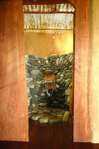Public Area, Vanira Lodge