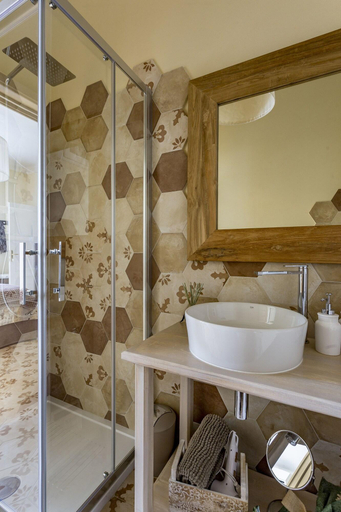 Bathroom 5, Perle d'Ambra, Lucca