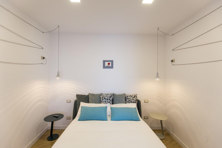 Bedroom 2, Savoy Riviera, Napoli