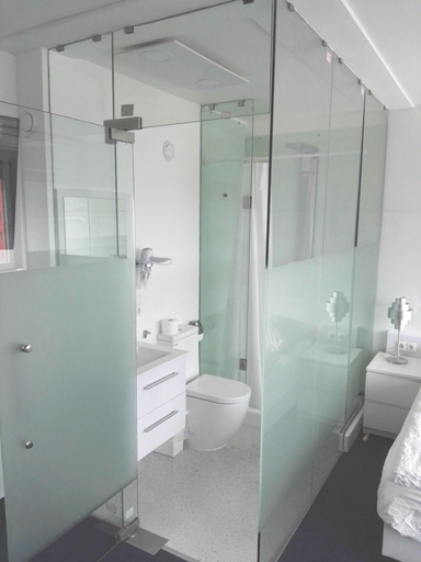Bathroom 5, Business Hotel Prime, Wiesbaden