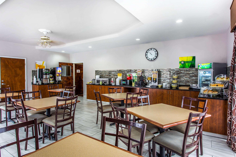 Food & Drinks 5, Quality Inn & Suites, Orangeburg