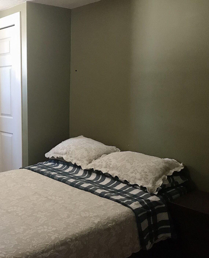 Public Area 2, Private Rooms in Central Edmonton, Division No. 11