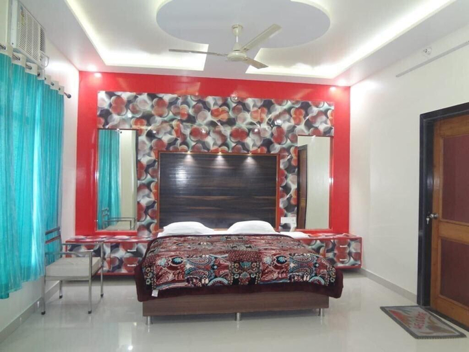 Public Area 2, Hotel Royal Country Club, Varanasi