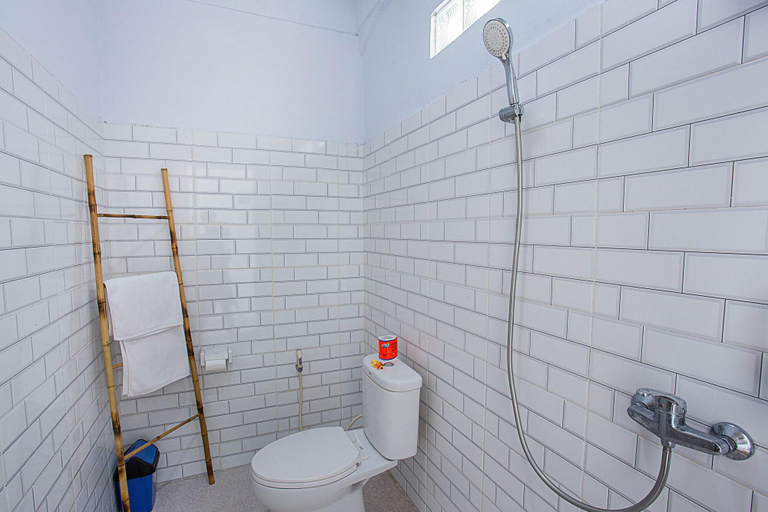 Bathroom 5, Ocean Brothers, Klungkung