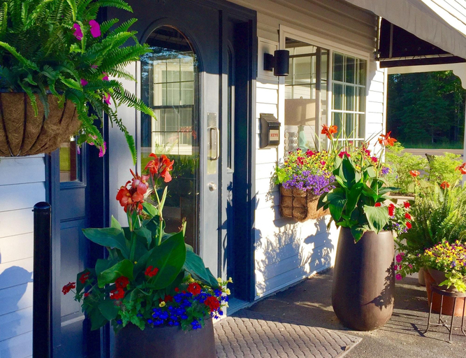 Exterior & Views 2, Clearwater Lakeshore Motel, Cheboygan