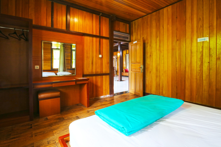Room 9