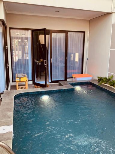 Sport & Beauty 2, Platinum Setrasari Guest House 5BR Private Pool, Bandung