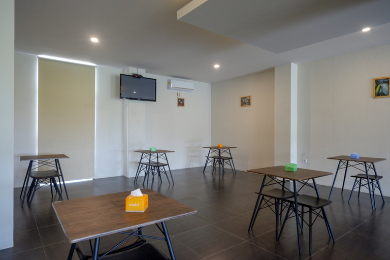 Others 5, RedDoorz Plus near Solo Baru, Sukoharjo
