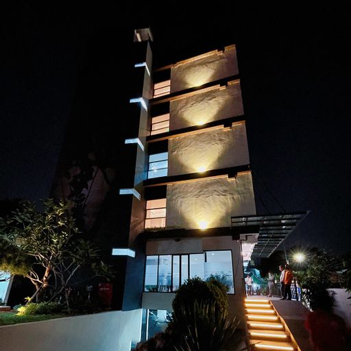 Azka Hotel Managed by Salak Hospitality, East Jakarta