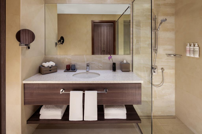 Bathroom 5, Avani+ Palm View Dubai Hotel & Suites, Dubai