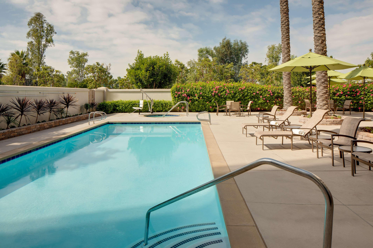 Sport & Beauty 2, DoubleTree by Hilton Irvine - Spectrum, Orange
