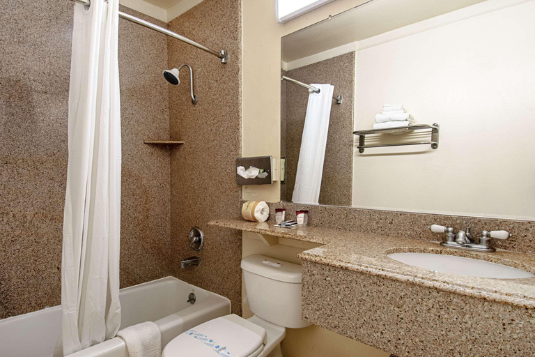 Bathroom 4, Motel 6 Buena Park CA Anaheim Near Maingate K, Orange