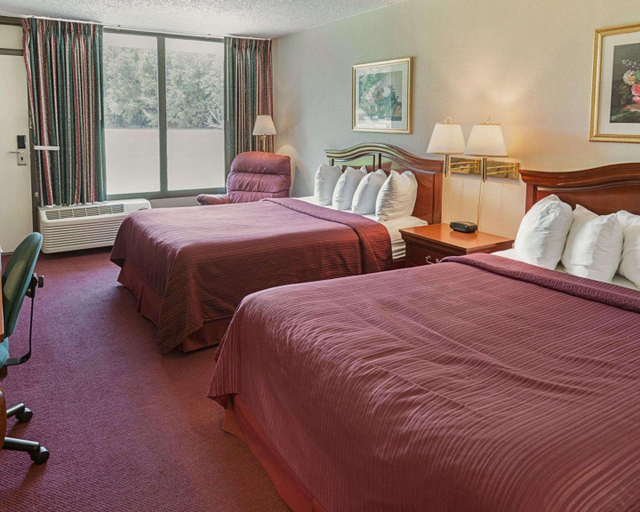 Bedroom 3, Quality Inn Ennis, Ellis