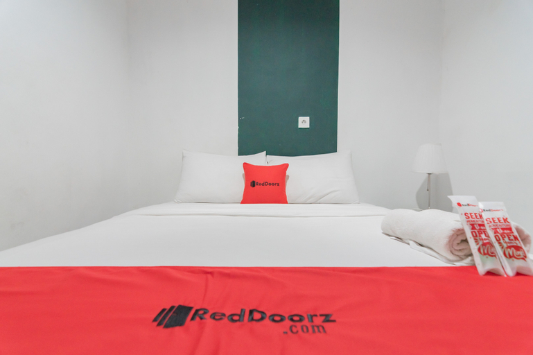 RedDoorz @ Sani Guest House, Balikpapan