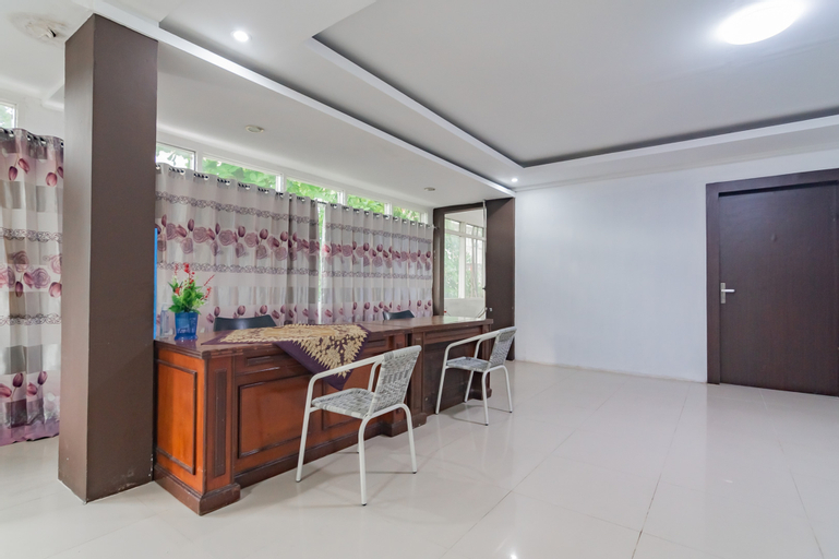 RedDoorz Plus @ Ruko Klandasan Ulu, Balikpapan