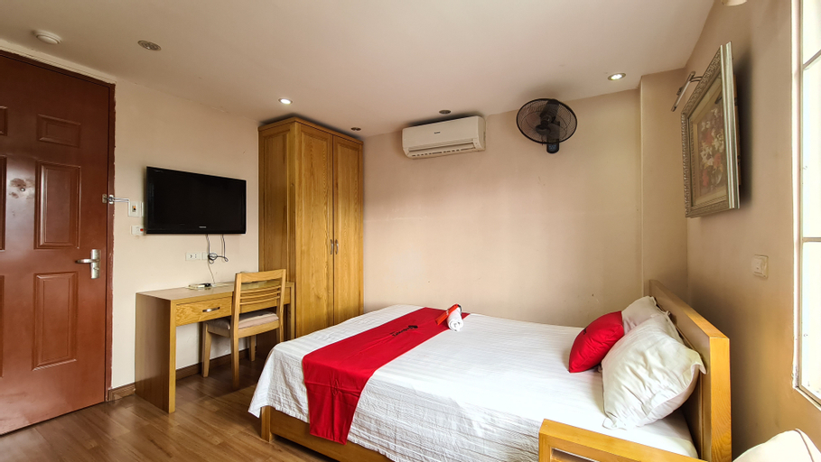 Bedroom 13