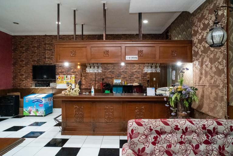 Others 5, Puri Saras Bintaro Syariah Mitra RedDoorz, South Tangerang