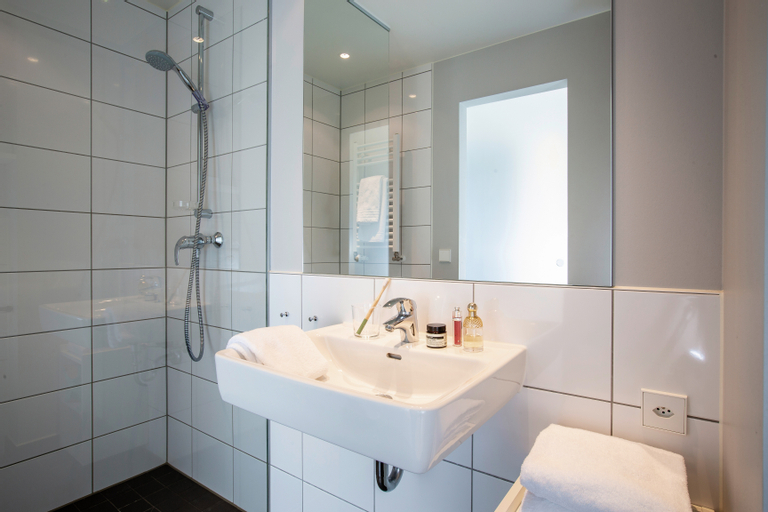 Bathroom 8