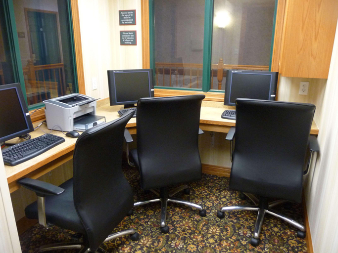 Public Area, Country InnSuites Mankato And Conference Center Mn, Blue Earth