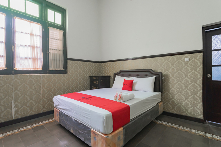 RedDoorz Syariah @ Kolonial Guest House, Majalengka