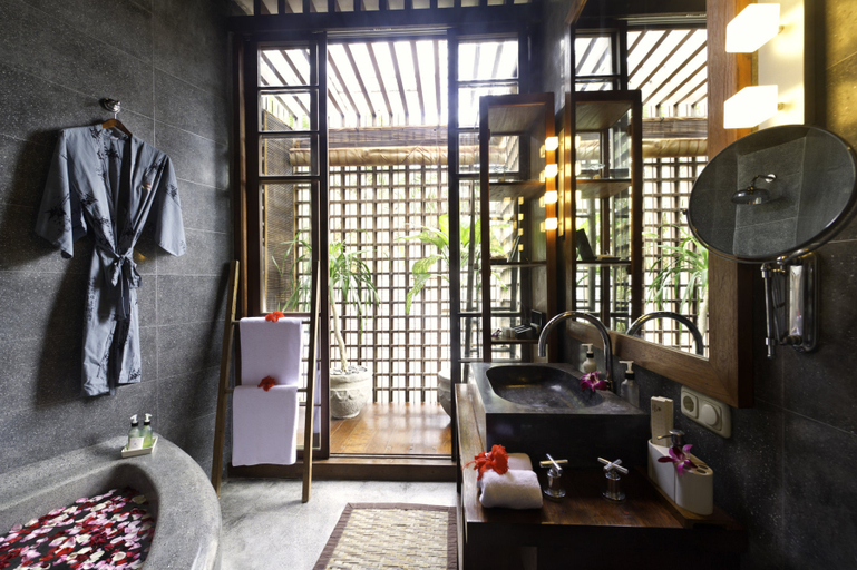 Majapahit Beach Villas by Nakula Room Type - Three-Bedroom Private Pool Villa Nataraja