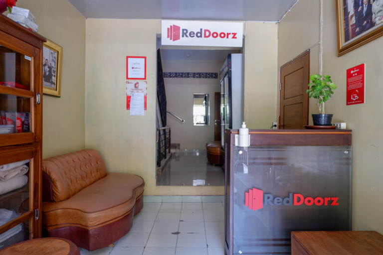 Public Area 3, RedDoorz near XT Square 3, Yogyakarta