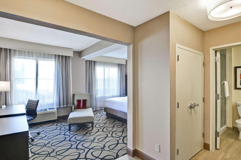 Bathroom 4, Doubletree by Hilton Hattiesburg, MS, Forrest