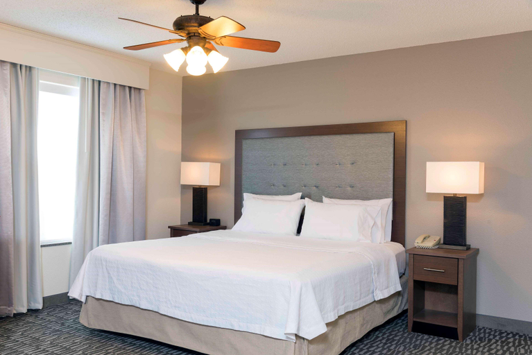 Bedroom 3, Homewood Suites by Hilton Indpls Airport / Plainfi, Hendricks