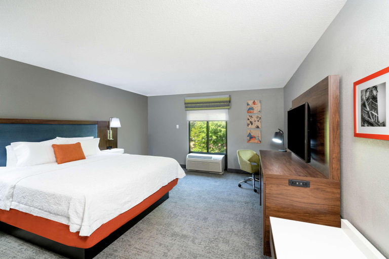 Bedroom 3, Hampton Inn & Suites Opelika I-85 Auburn Area, Lee