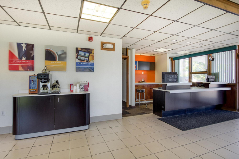 Public Area 2, Wingate by Wyndham Geneva at SPIRE Academy, Ashtabula