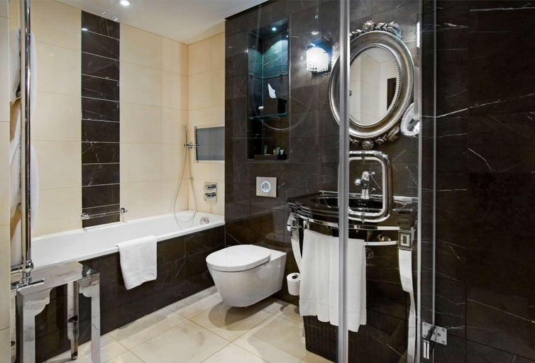 Bathroom 5, Hilton London Syon Park, London