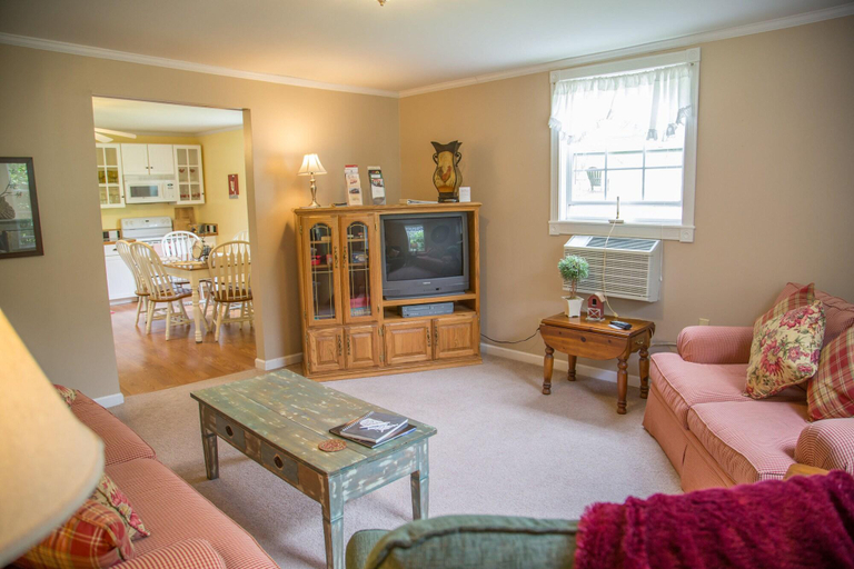 Public Area 2, Orchard House B&B, Nelson