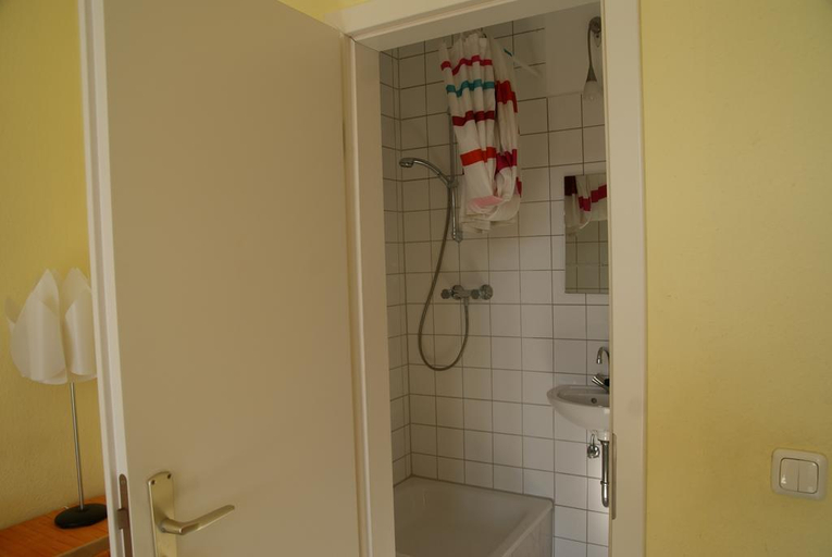 Bathroom, Happygolucky Hotel Berlin, Berlin