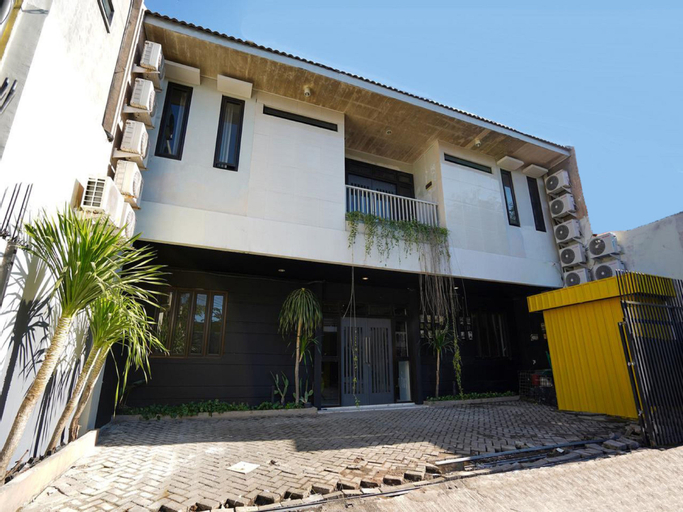 Claudya Residence Homestay, Surabaya