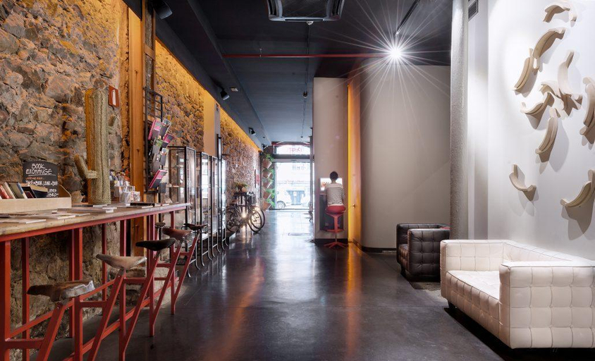 Public Area 2, Poshtel Bilbao Premium Hostel, Vizcaya