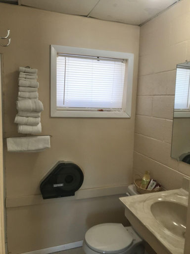 Bathroom 3, Riverview Inn, Crawford