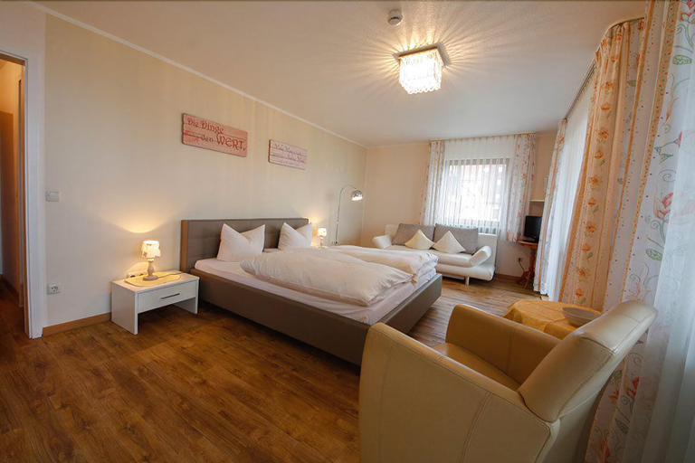 Bedroom 2, Hotel Garni Gästehaus Merk, Bodenseekreis