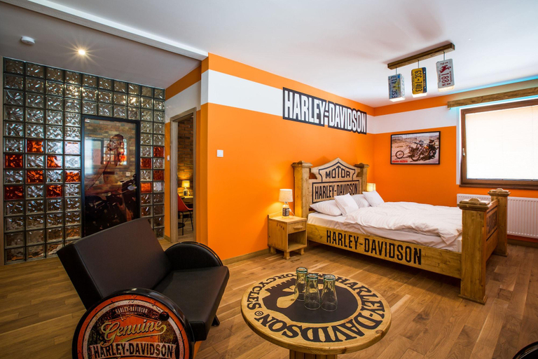 Public Area 3, Retro Hotel Garage, Ostrava