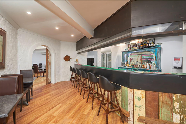 Food & Drinks 5, Australian Homestead, Wagga Wagga - Pt A