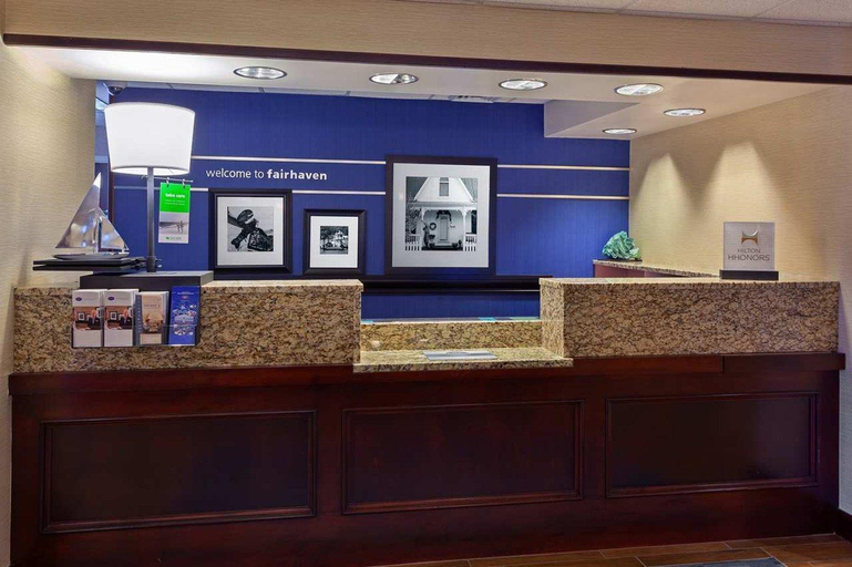 Public Area 2, Hampton Inn by Hilton New Bedford/Fairhaven, Bristol