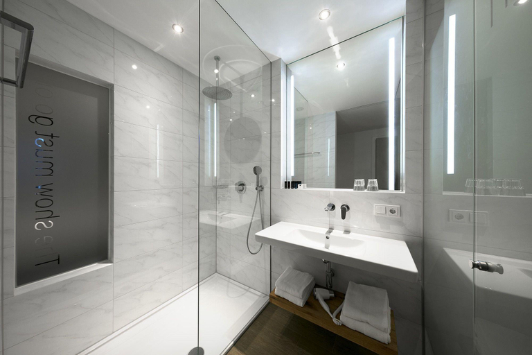 Bathroom 4, Theaterhotel Venlo, Venlo
