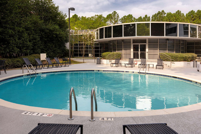 Sport & Beauty, Doubletree By Hilton Birmingham Perimeter Park, Jefferson