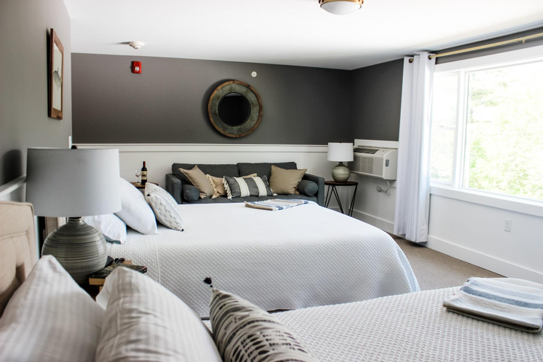 Others, The Edgewood Inn, Merrimack