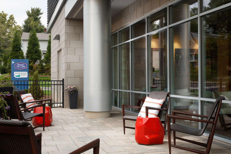 Public Area, Hampton Inn & Suites Teaneck Glenpointe, Bergen