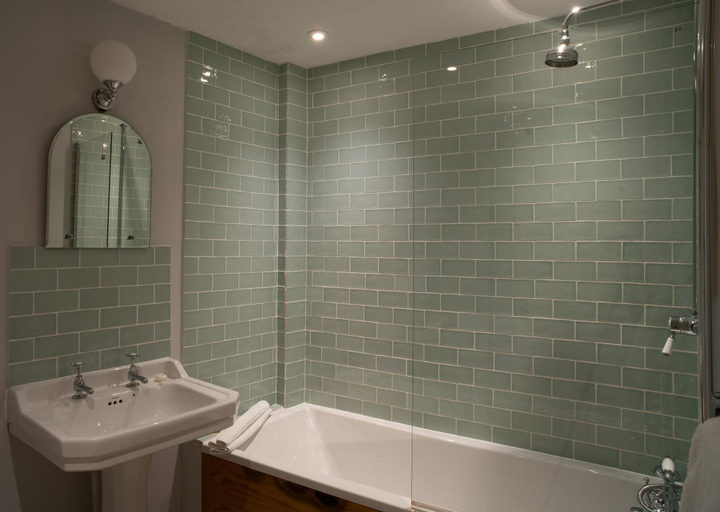 Bathroom 4, The White Hart Hotel, Somerset